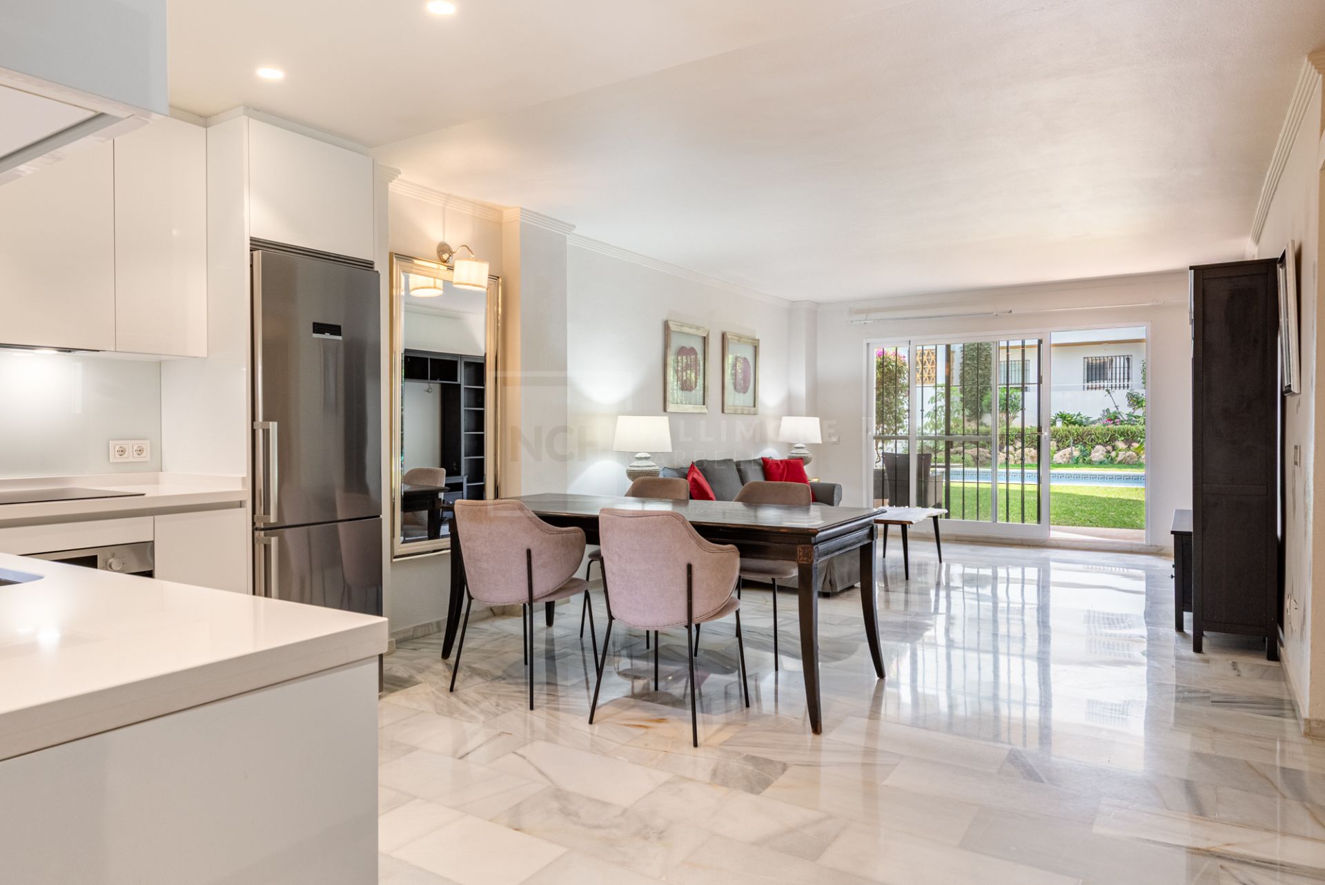 Increíble oportunidad: Apartamento de 2 dormitorios en Calahonda