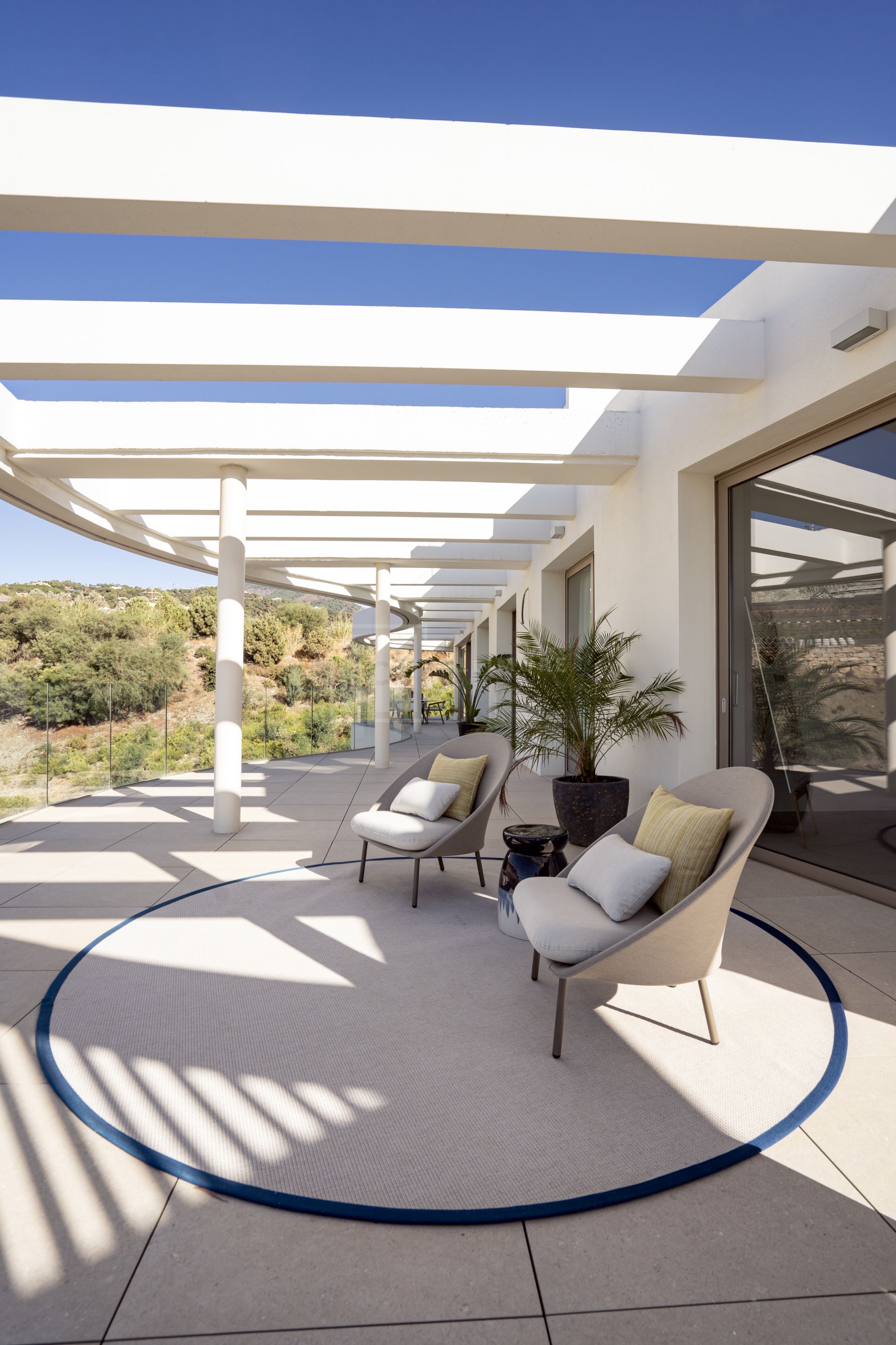 Modern 4-bedroom Penthouse in La Quinta