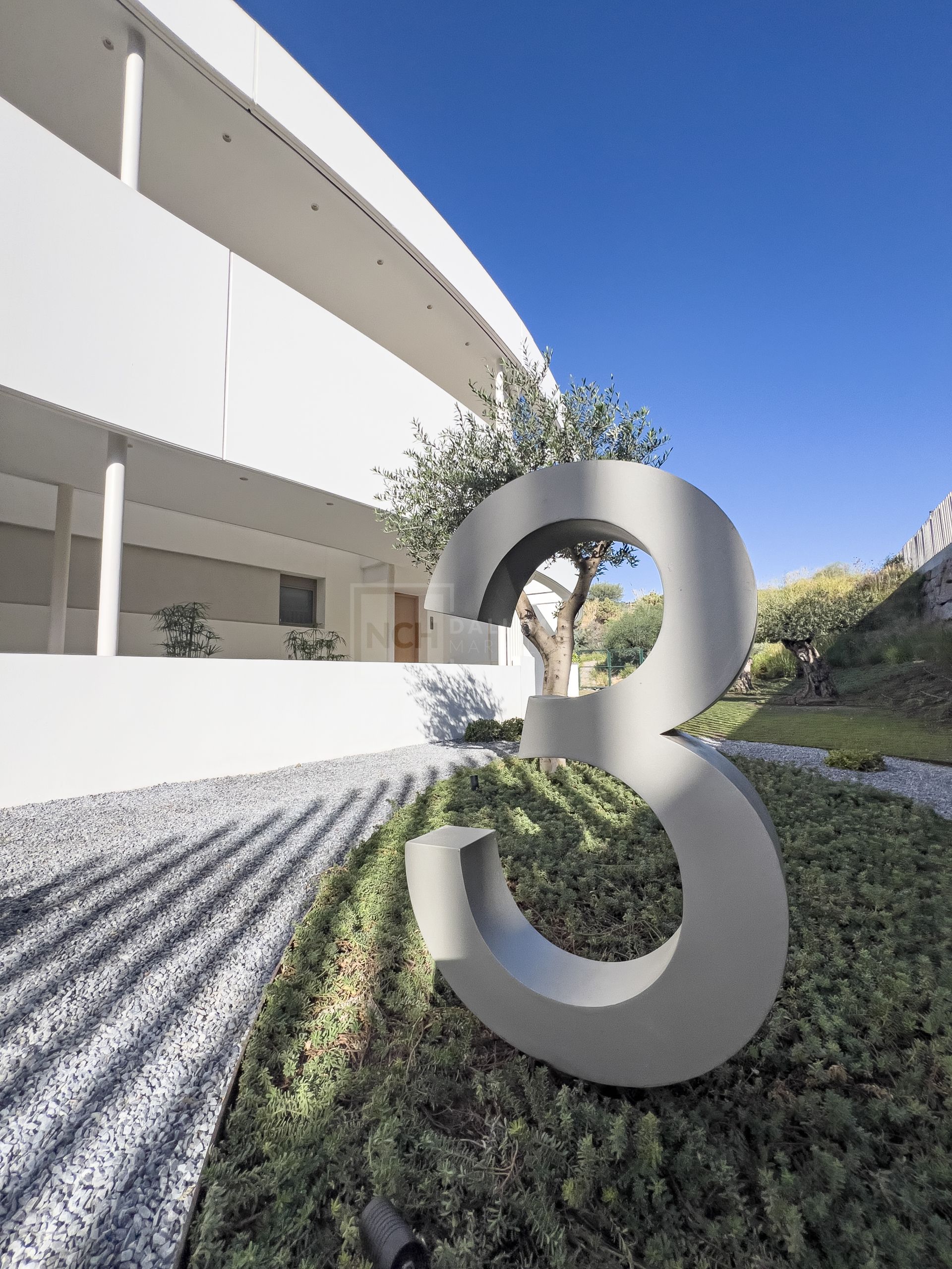 Modern 4-bedroom Penthouse in La Quinta