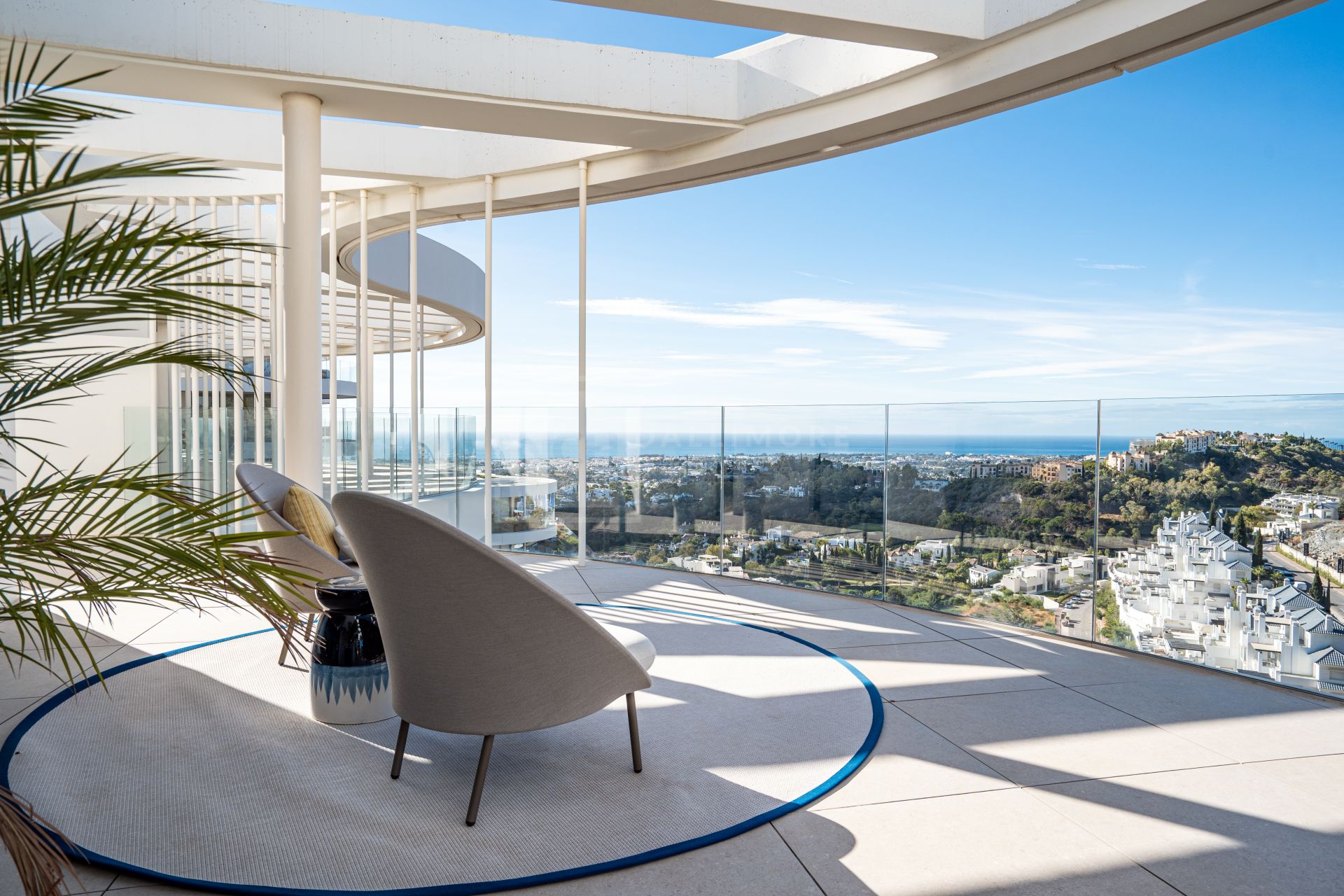 Modern 4-bedroom Penthouse in La Quinta