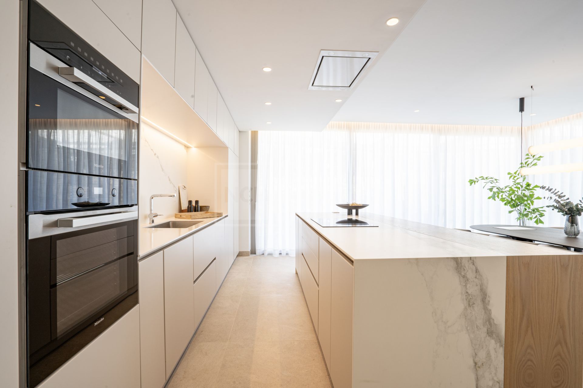 Modern 4-bedroom Penthouse in La Quinta