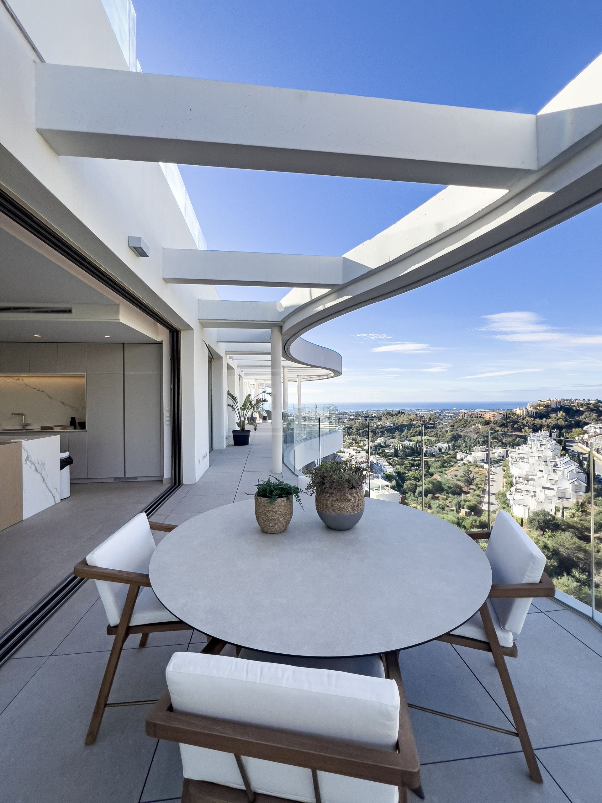 Modern 4-bedroom Penthouse in La Quinta