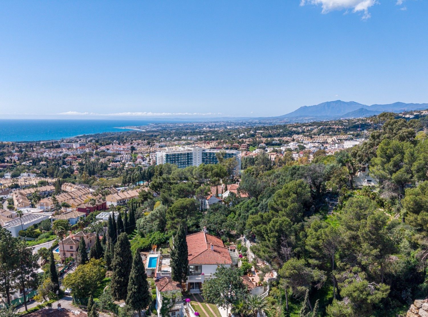Charming Villa with Panoramic Sea Views in La Montua, Marbella