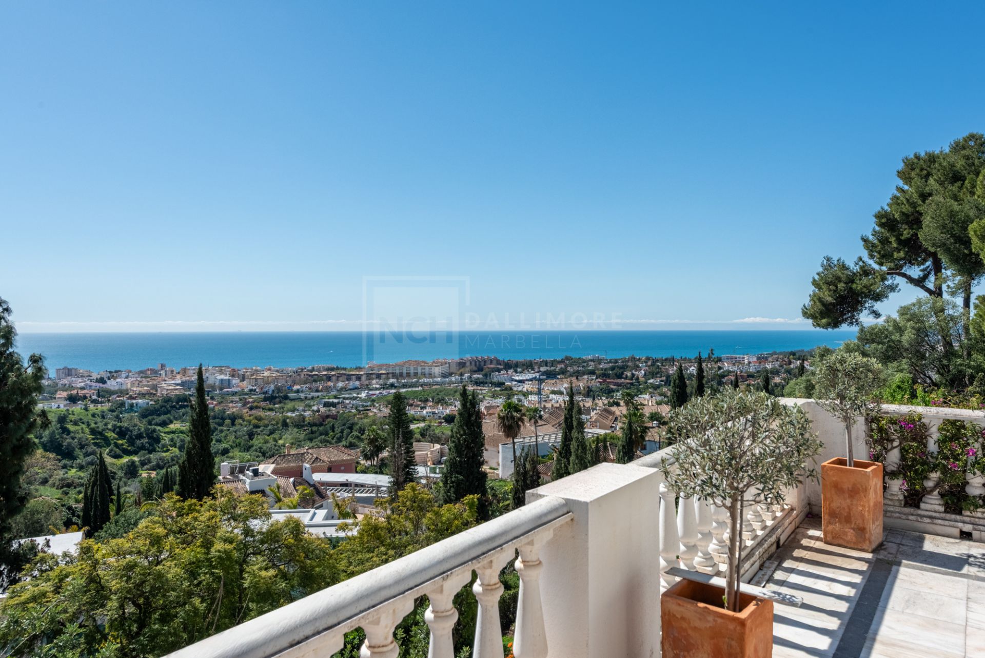 Charming Villa with Panoramic Sea Views in La Montua, Marbella