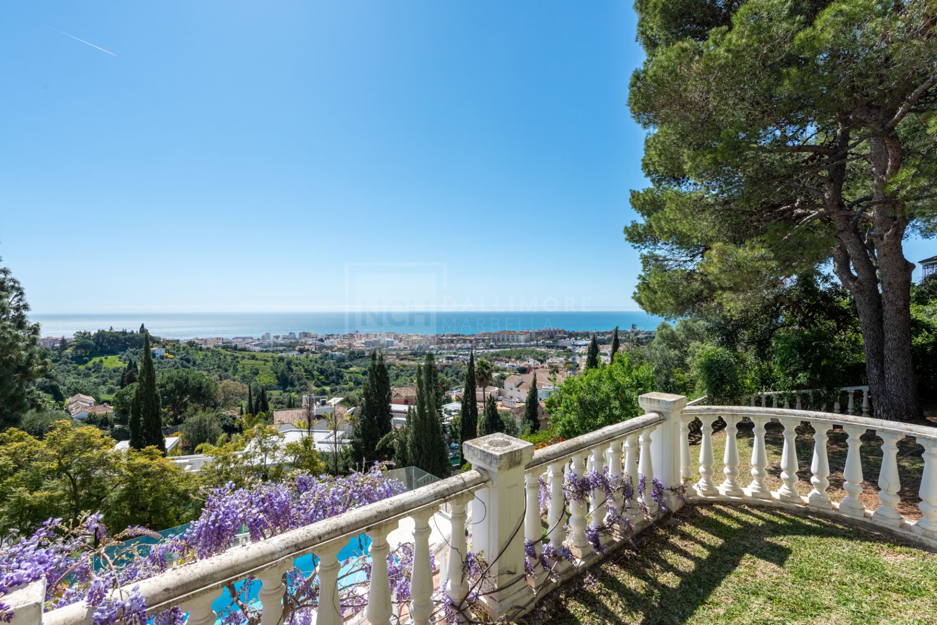 Charming Villa with Panoramic Sea Views in La Montua, Marbella