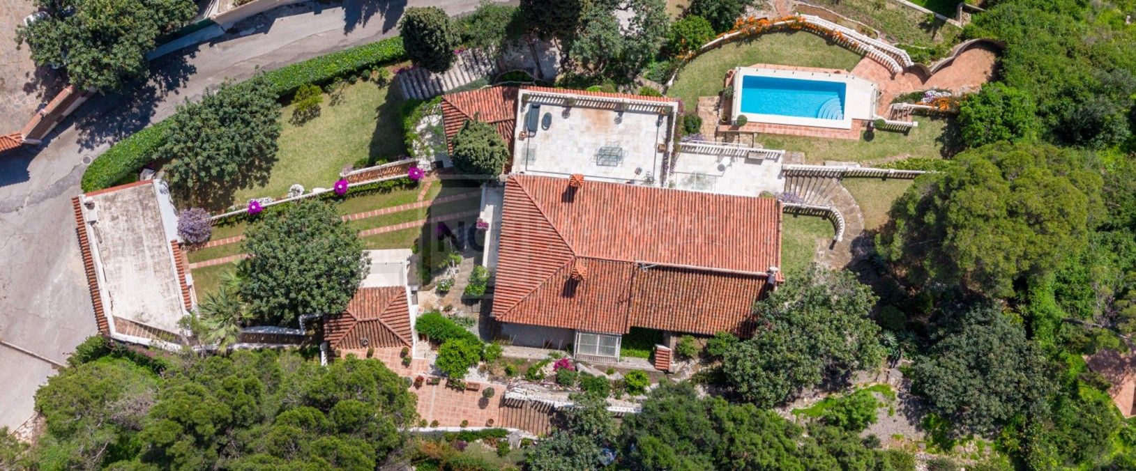 Charming Villa with Panoramic Sea Views in La Montua, Marbella