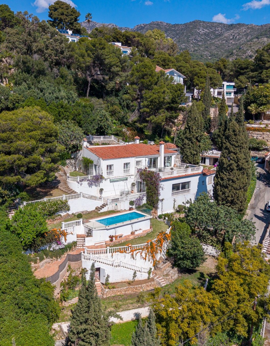 Charming Villa with Panoramic Sea Views in La Montua, Marbella