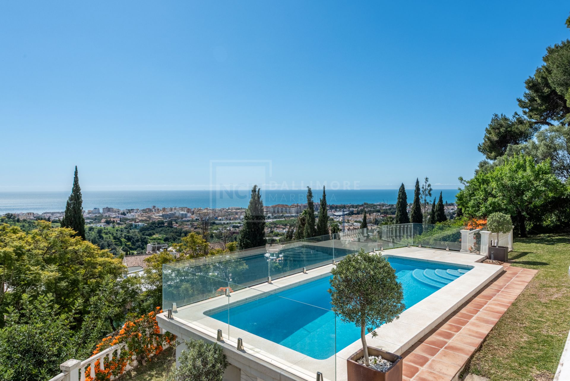 Charming Villa with Panoramic Sea Views in La Montua, Marbella