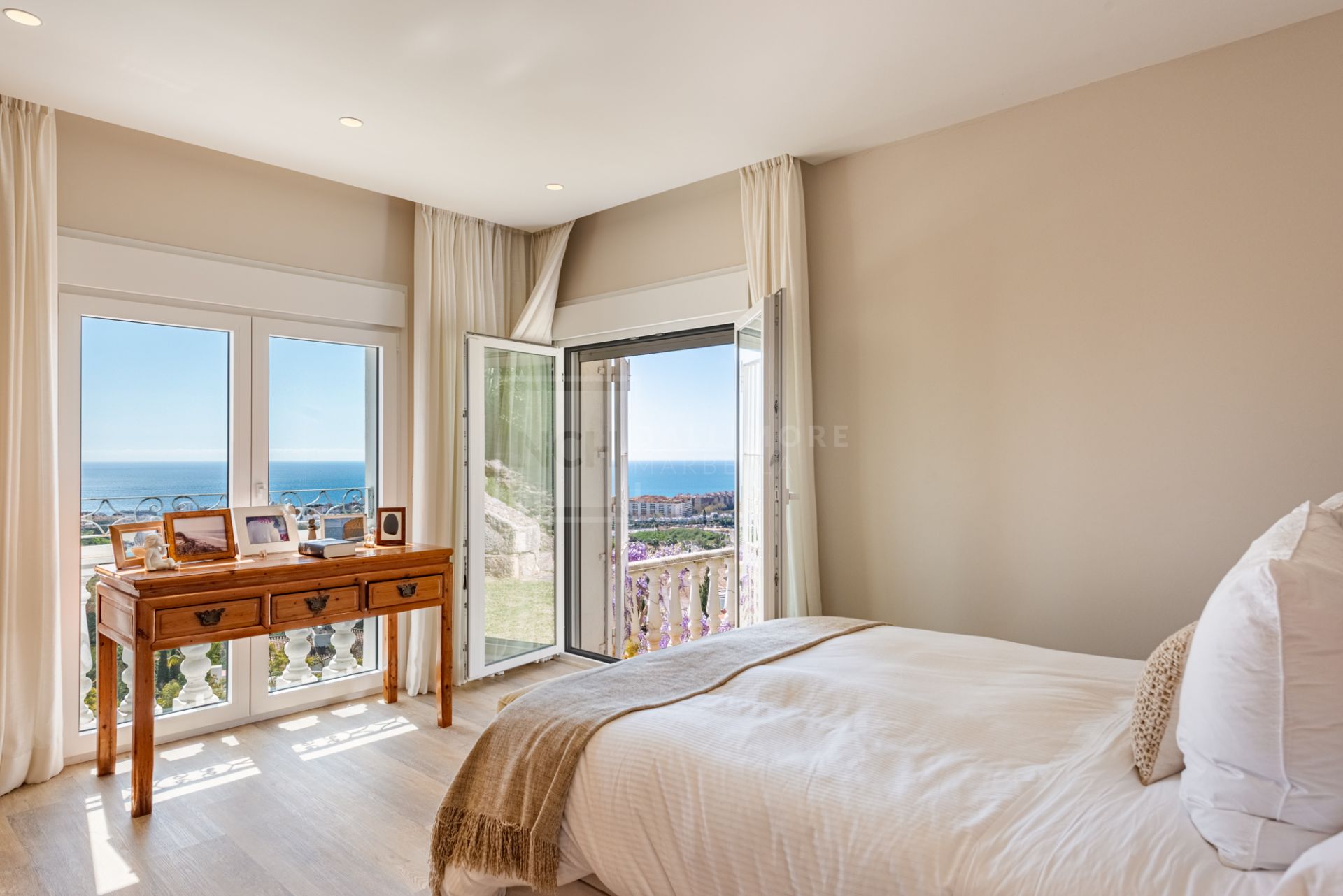 Charming Villa with Panoramic Sea Views in La Montua, Marbella