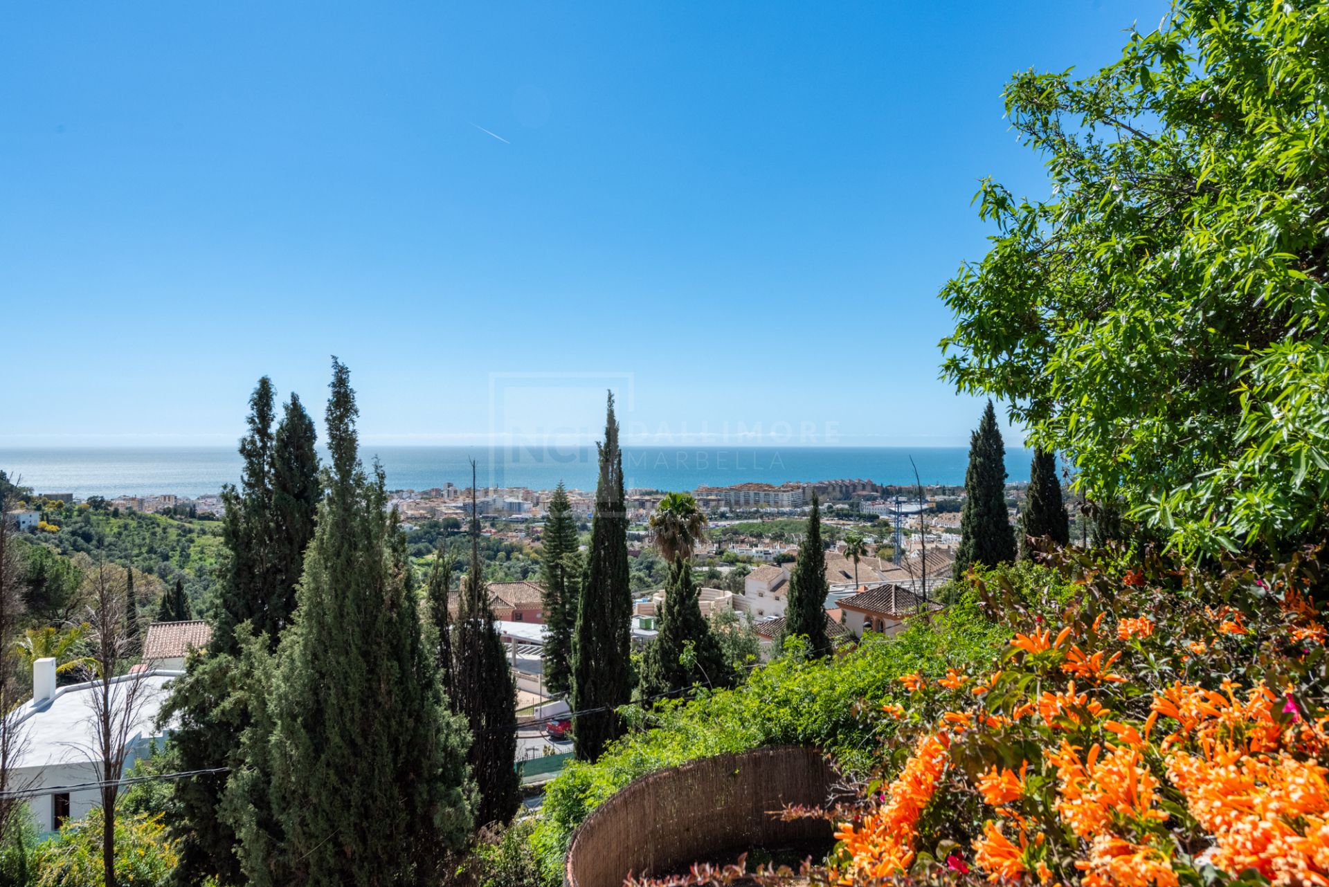 Charming Villa with Panoramic Sea Views in La Montua, Marbella