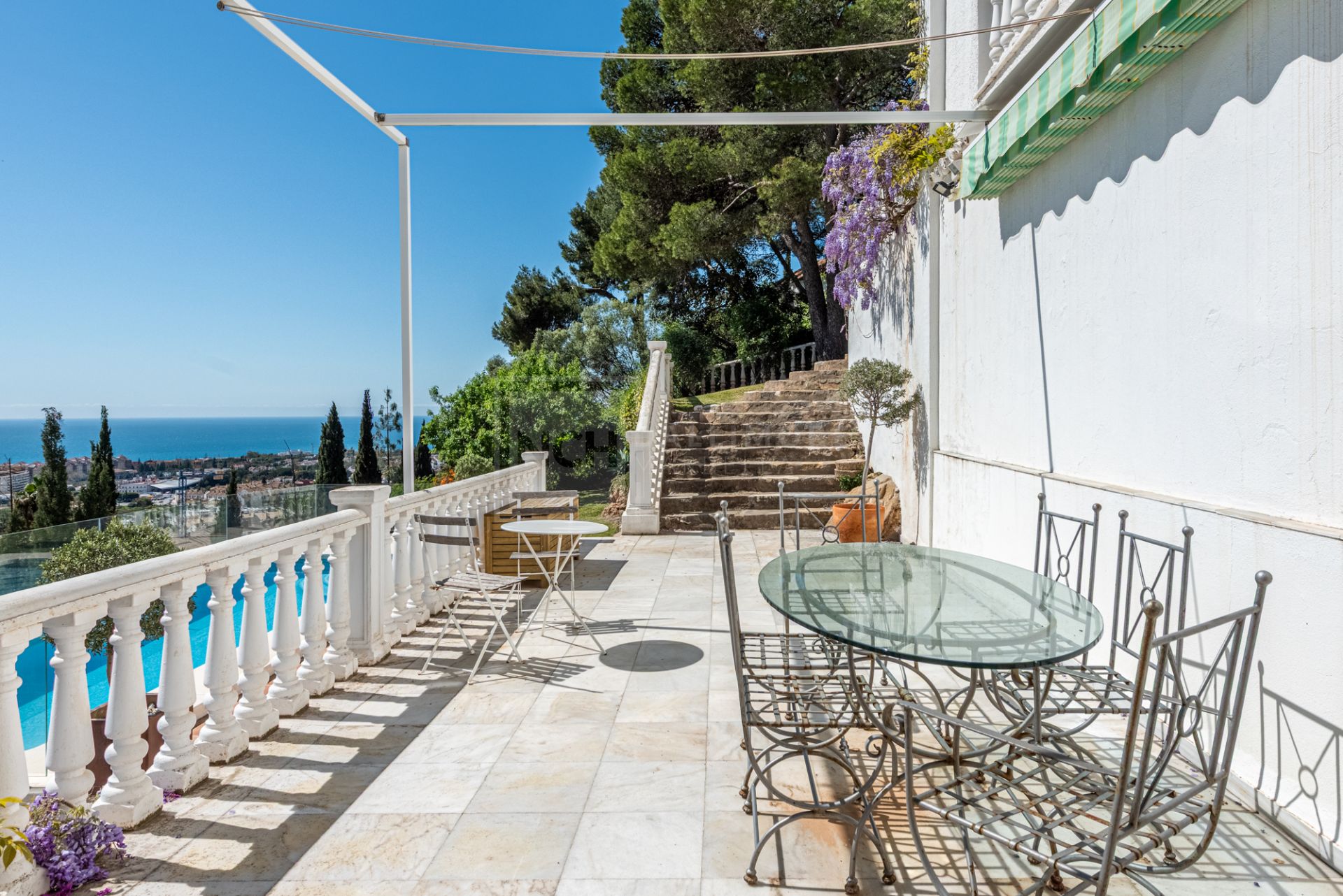 Charming Villa with Panoramic Sea Views in La Montua, Marbella