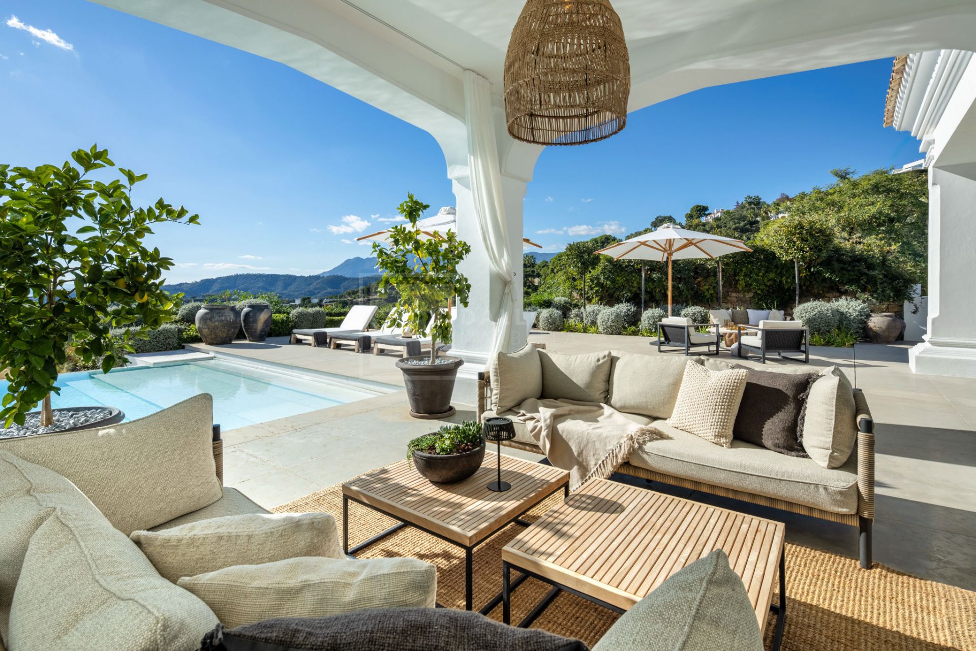 Impresionante villa de lujo con vistas ininterrumpidas al mar