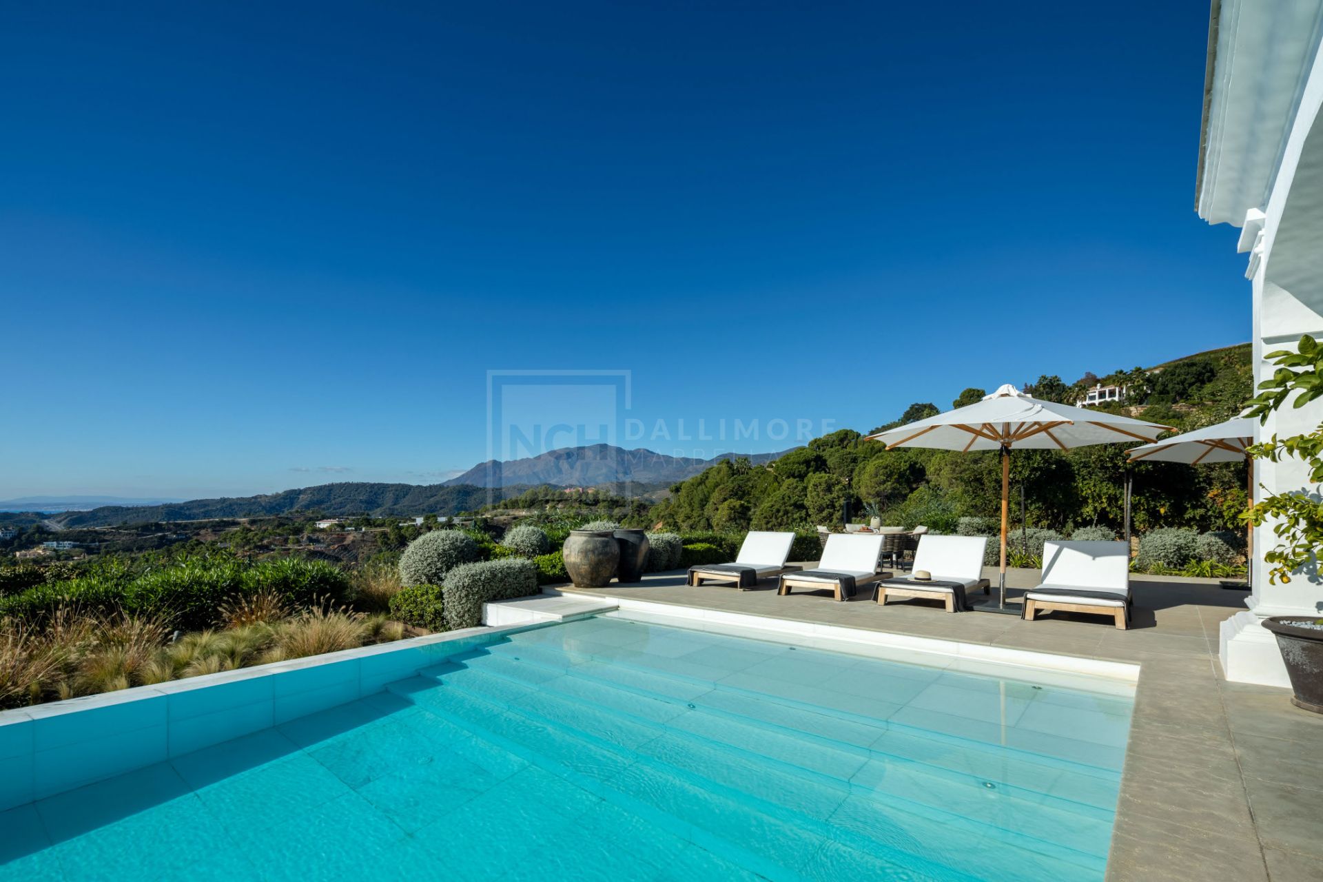 Impresionante villa de lujo con vistas ininterrumpidas al mar
