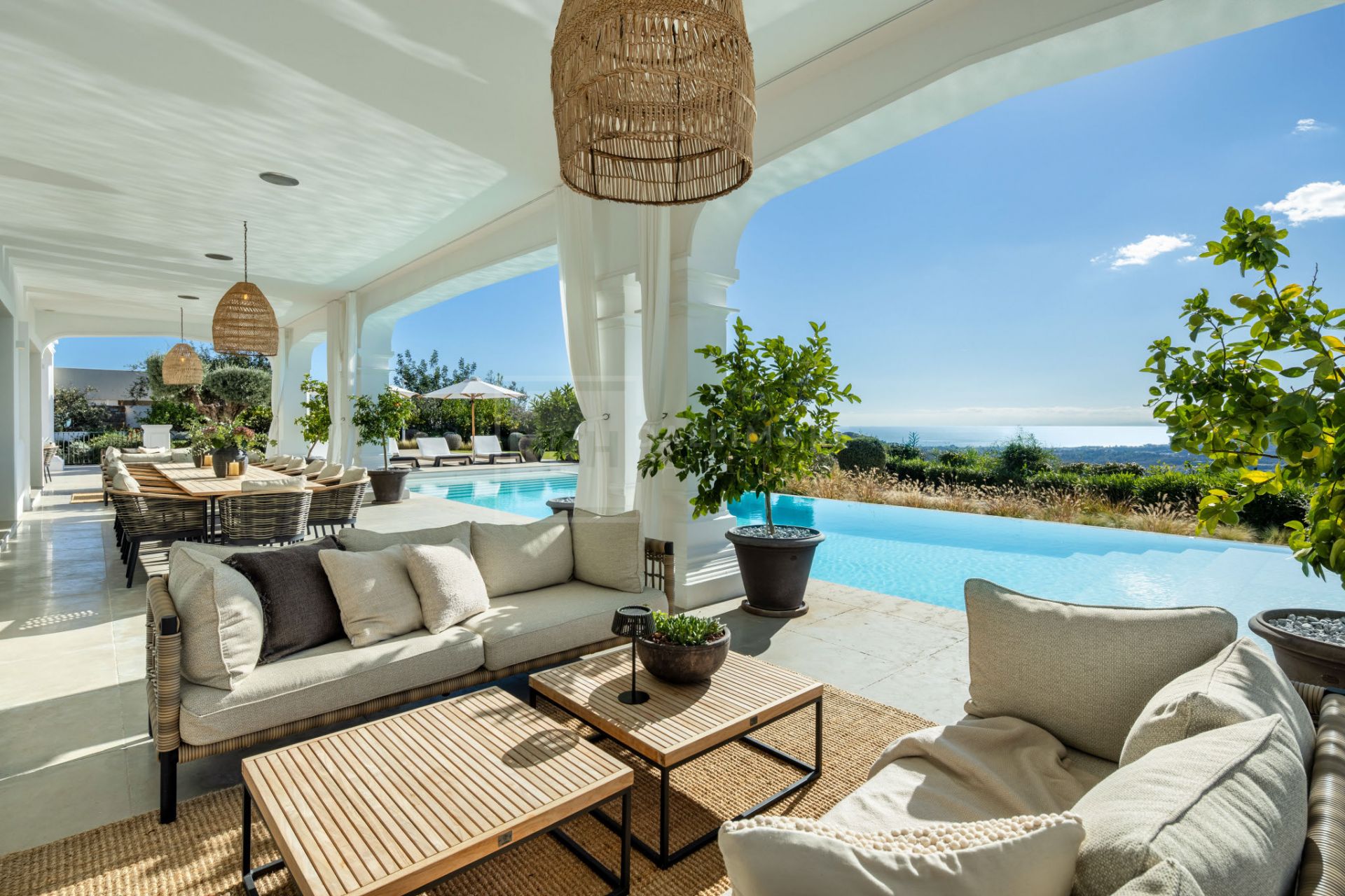 Impresionante villa de lujo con vistas ininterrumpidas al mar