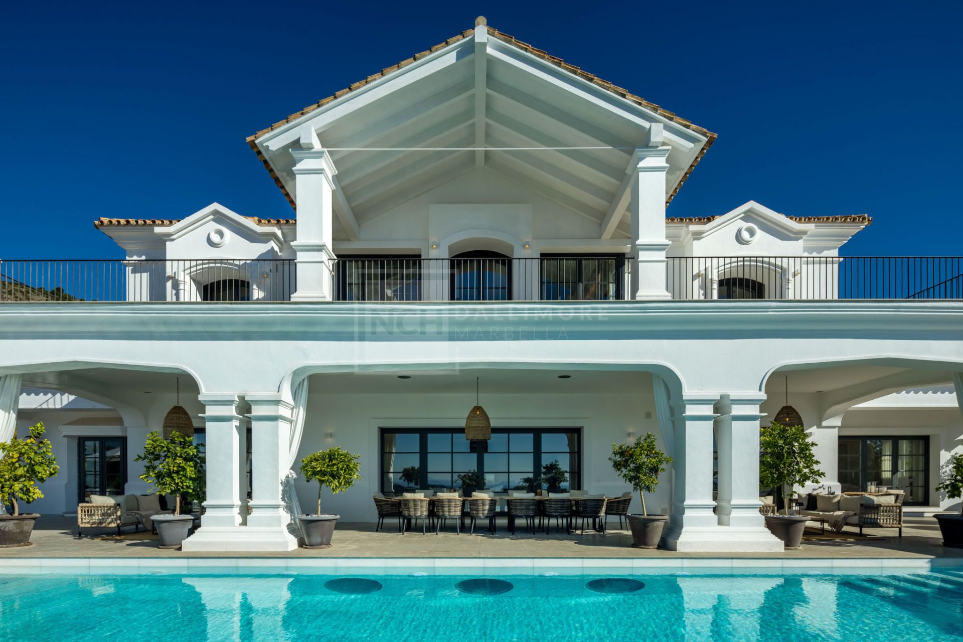 Impresionante villa de lujo con vistas ininterrumpidas al mar
