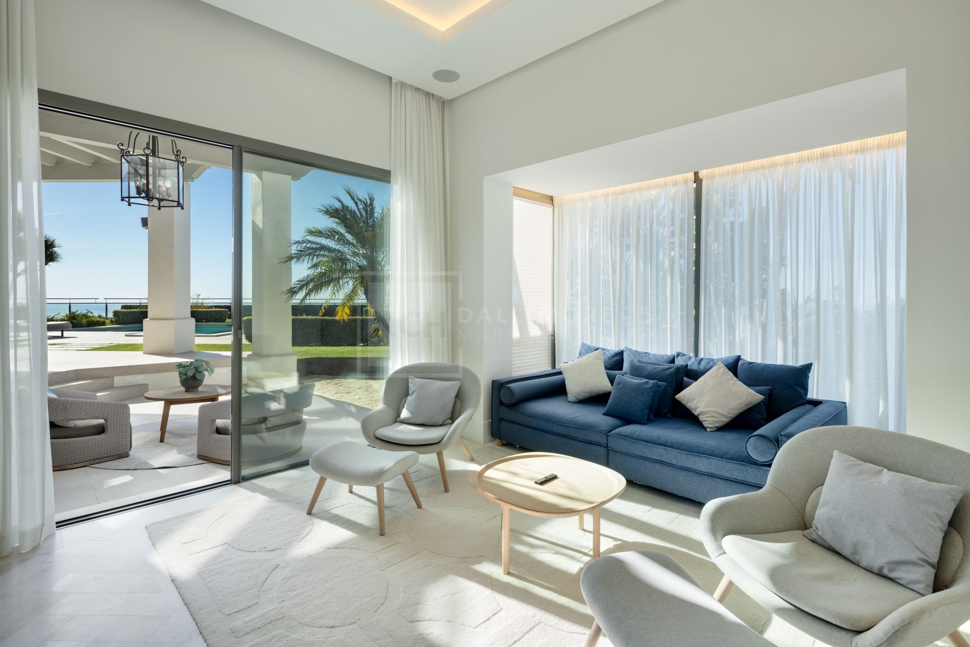 Fully Refurbished Villa with Panoramic Sea Views