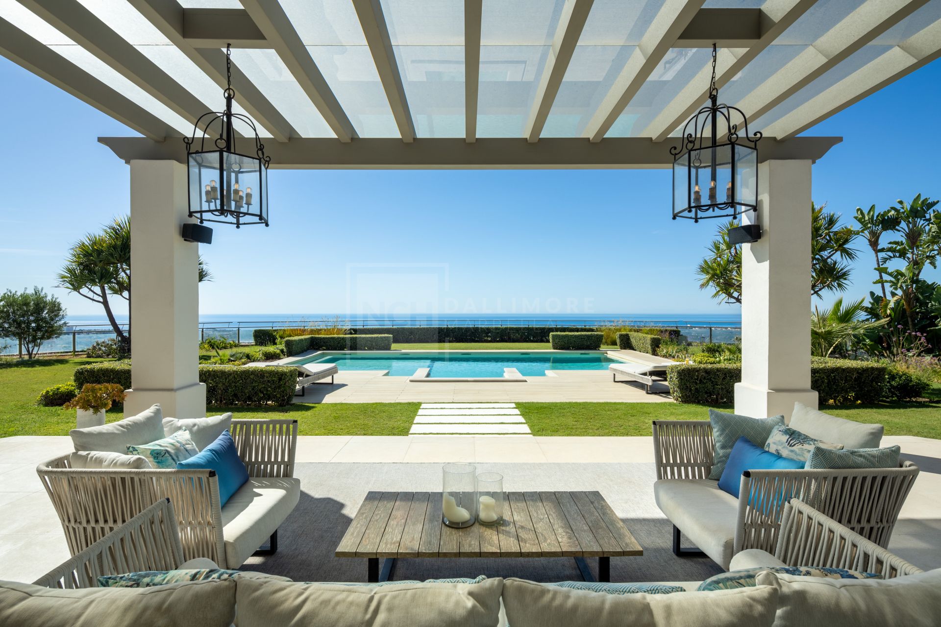 Fully Refurbished Villa with Panoramic Sea Views