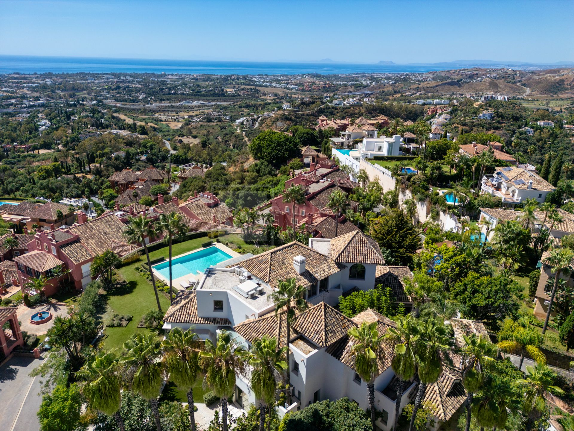 Fully Refurbished Villa with Panoramic Sea Views