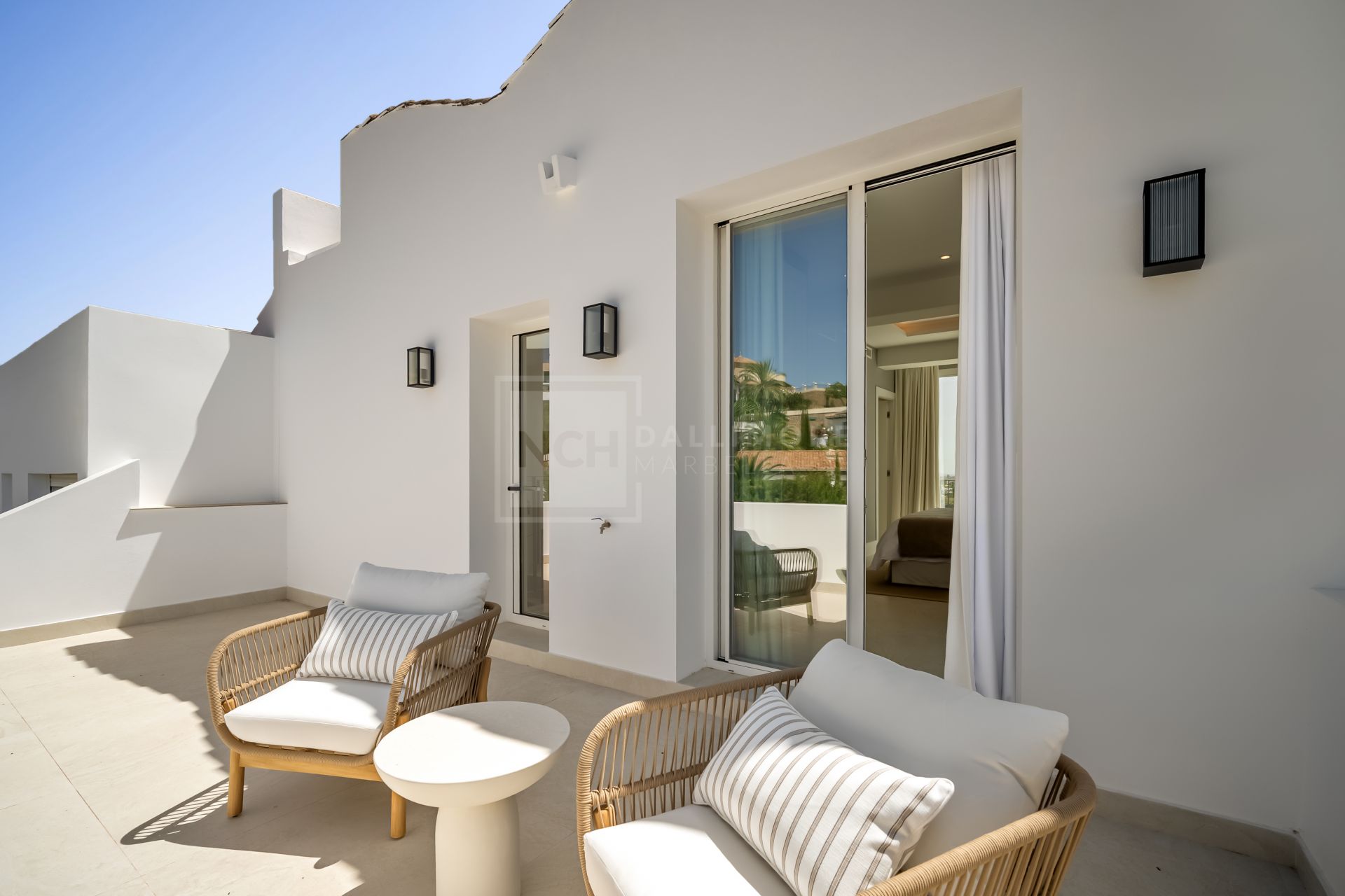 Hermosa vivienda renovada de 4 dormitorios con terrazas y jardín privado