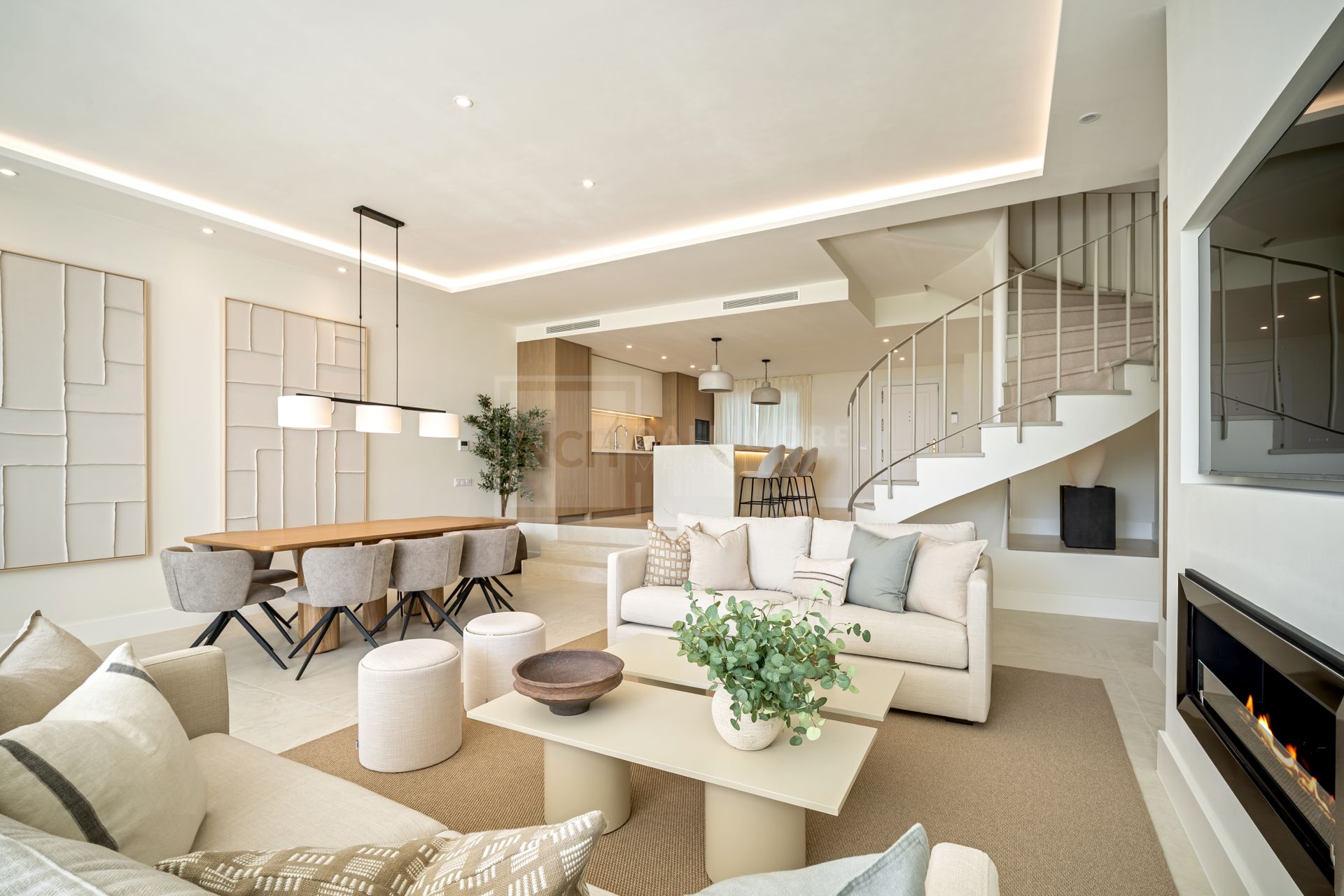 Hermosa vivienda renovada de 4 dormitorios con terrazas y jardín privado