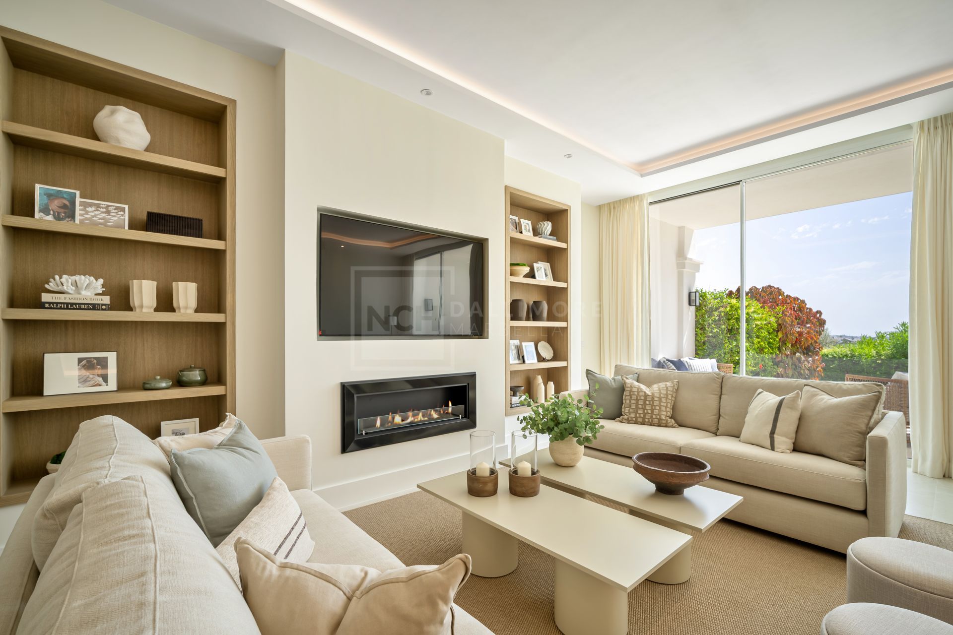Hermosa vivienda renovada de 4 dormitorios con terrazas y jardín privado