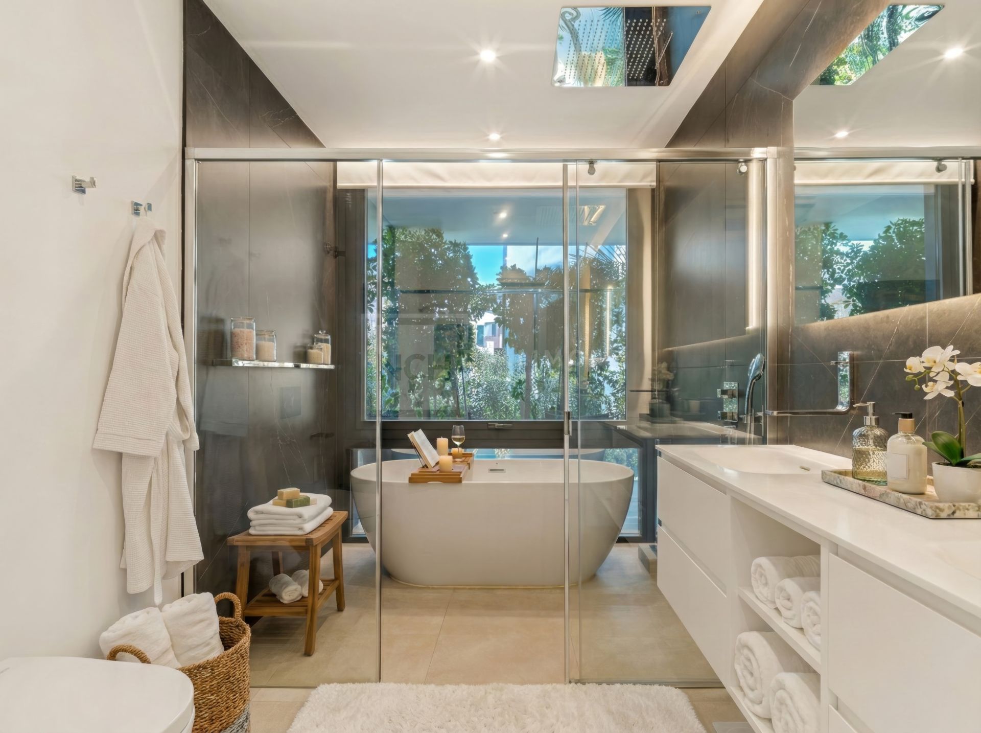 Stunning Modern Villa with 4 Bedrooms and Sea Views near Marbella Golden Mile