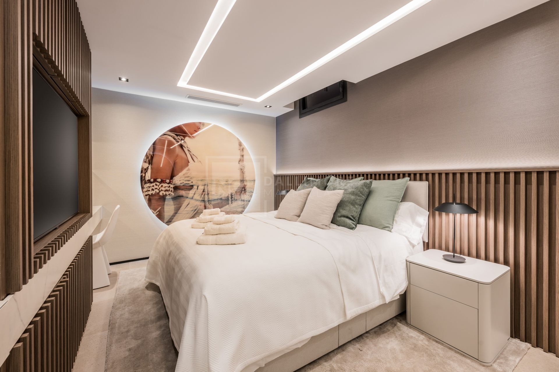 Stunning Modern Villa with 4 Bedrooms and Sea Views near Marbella Golden Mile