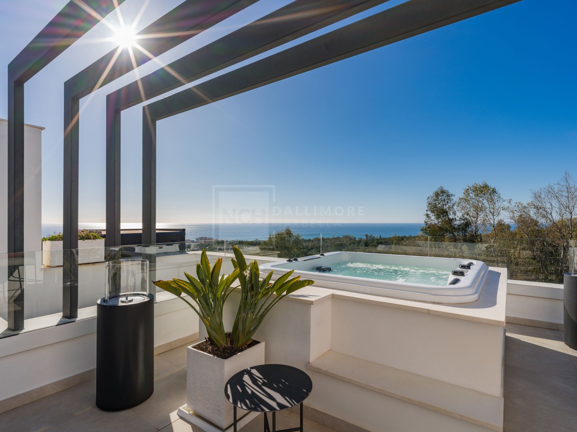 Stunning Modern Villa with 4 Bedrooms and Sea Views near Marbella Golden Mile