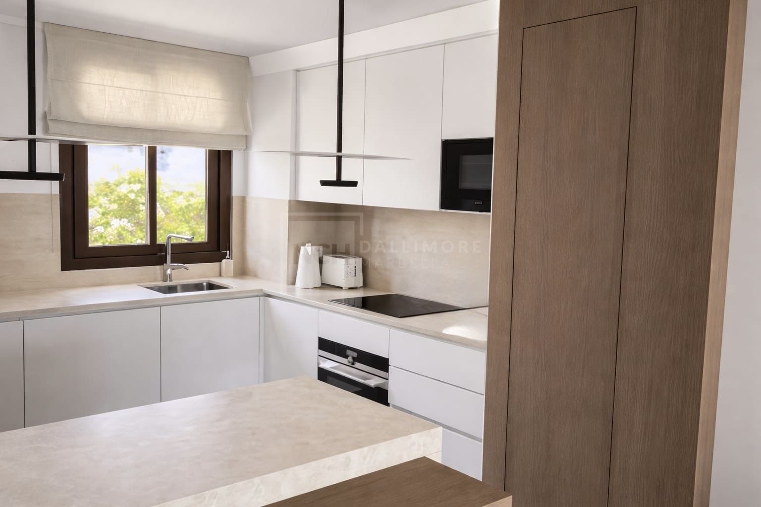 Luxury Penthouse with Rooftop Jacuzzi & Panoramic Sea Views – 115 m² Terraces | Estepona