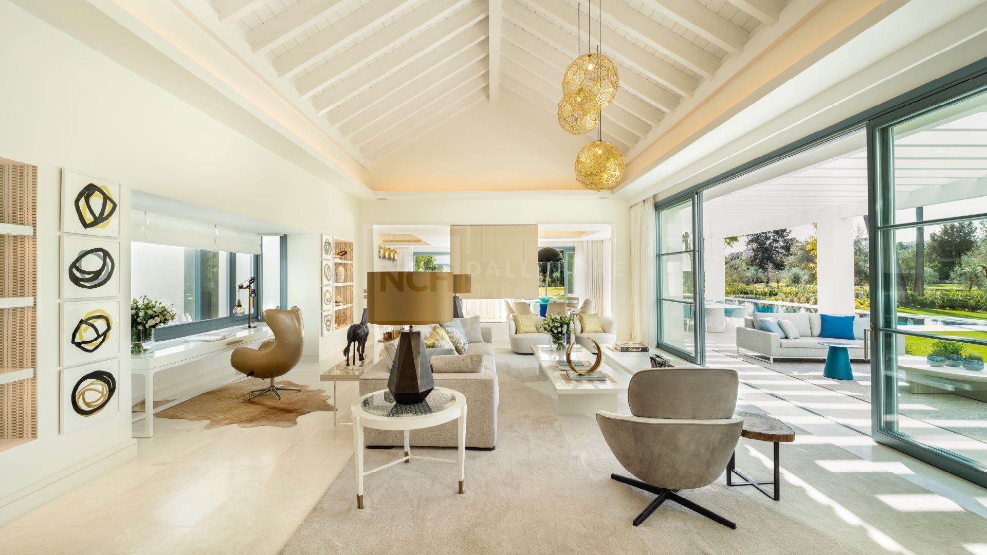 Frontline Golf Villa With Guest House and Stunning Outdoor Living