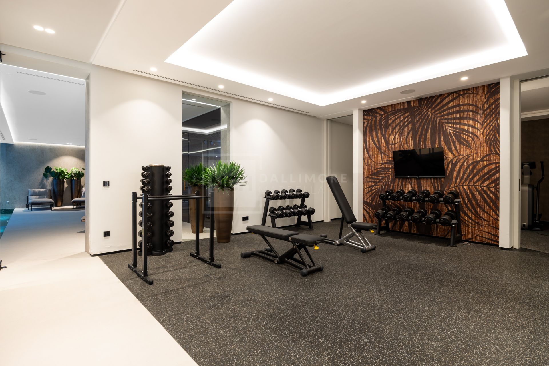 Excepcional casa contemporánea de 6 dormitorios con spa y piscina infinita