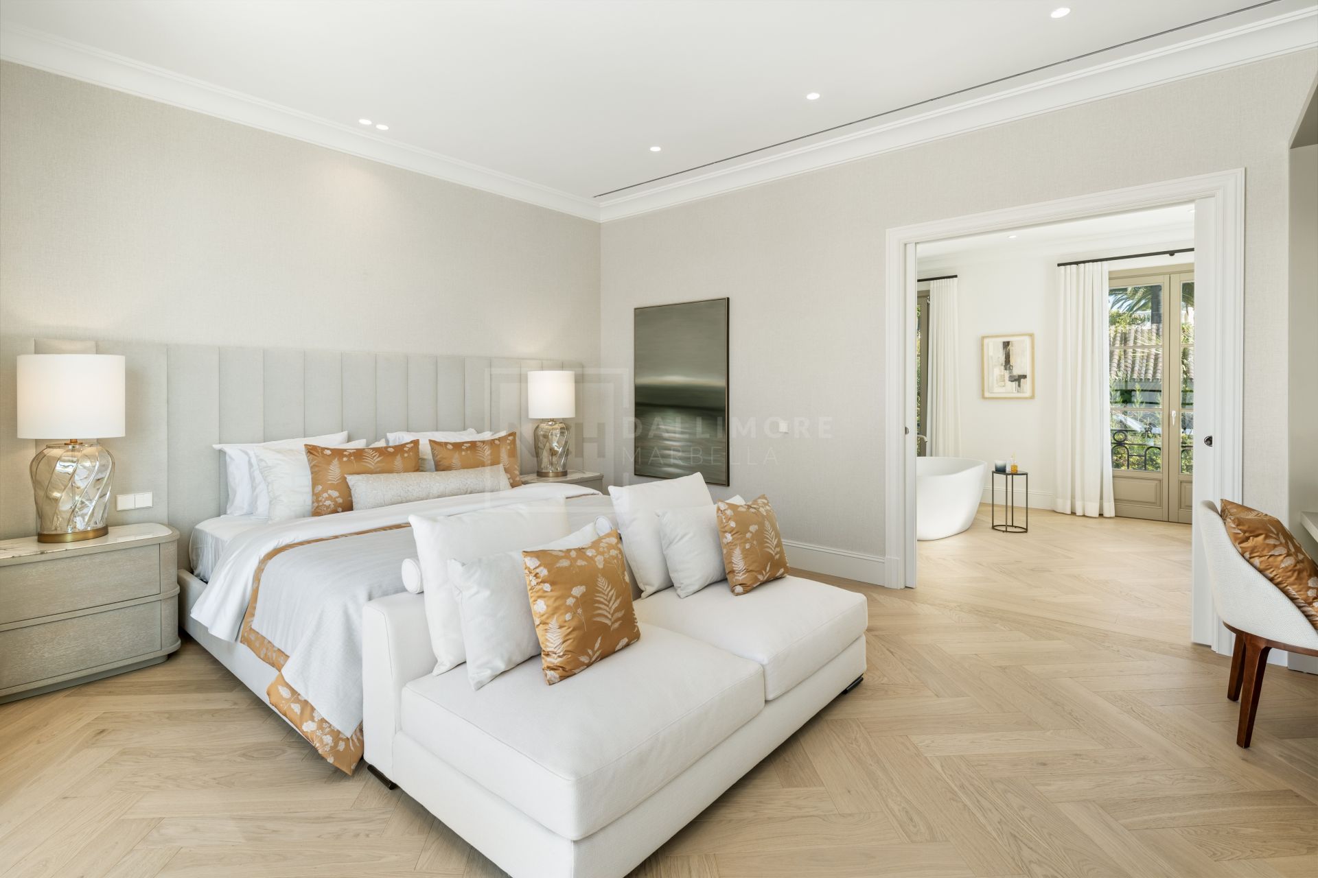 Six Bedroom Luxury Villa in Marbella’s Prestigious Golf Valley Enclave