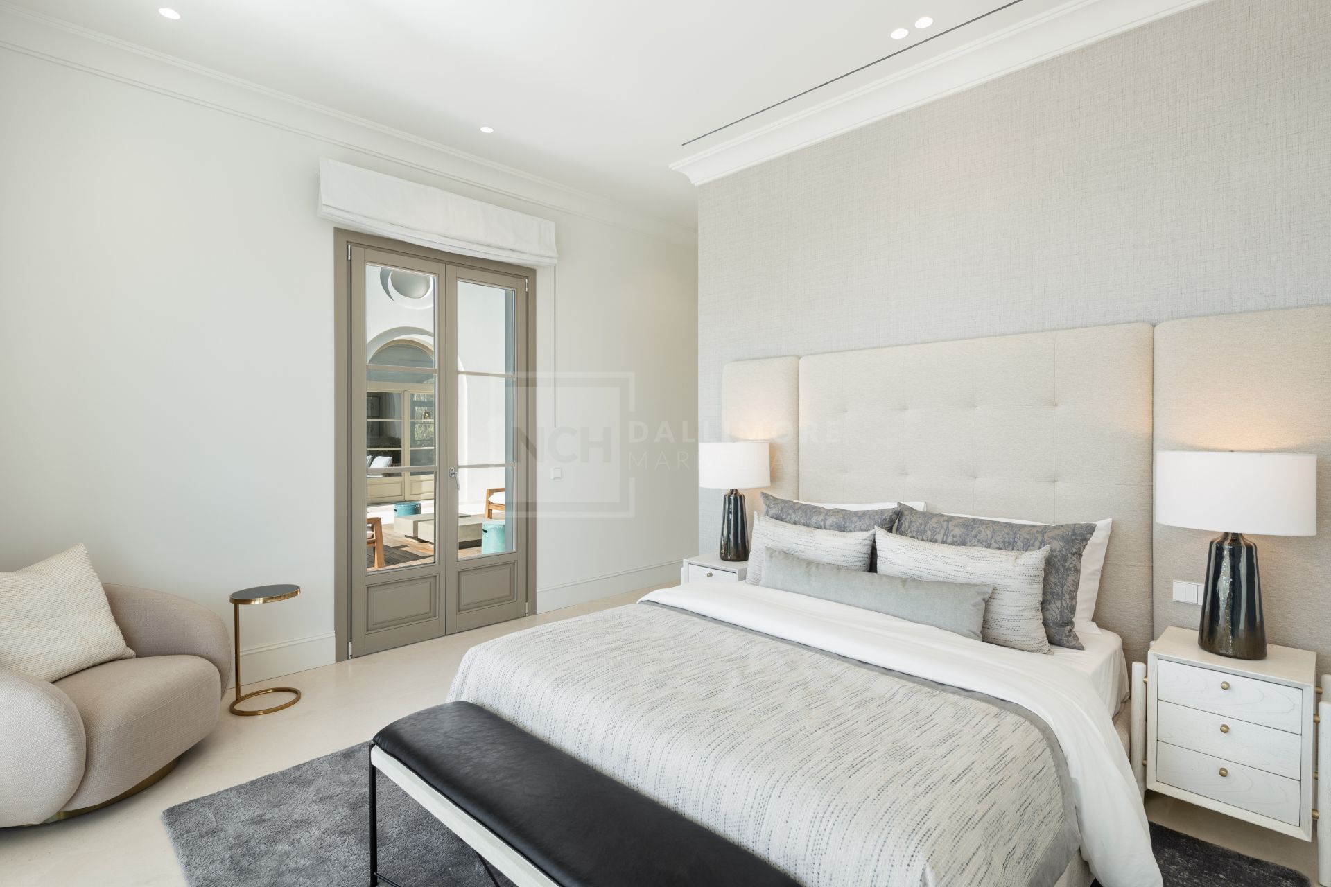 Six Bedroom Luxury Villa in Marbella’s Prestigious Golf Valley Enclave