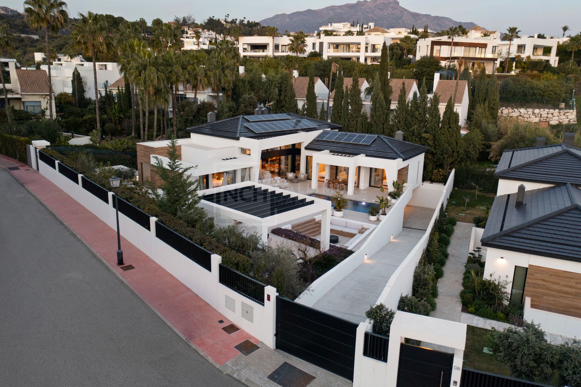 New Built Villa in Nueva Andalucia
