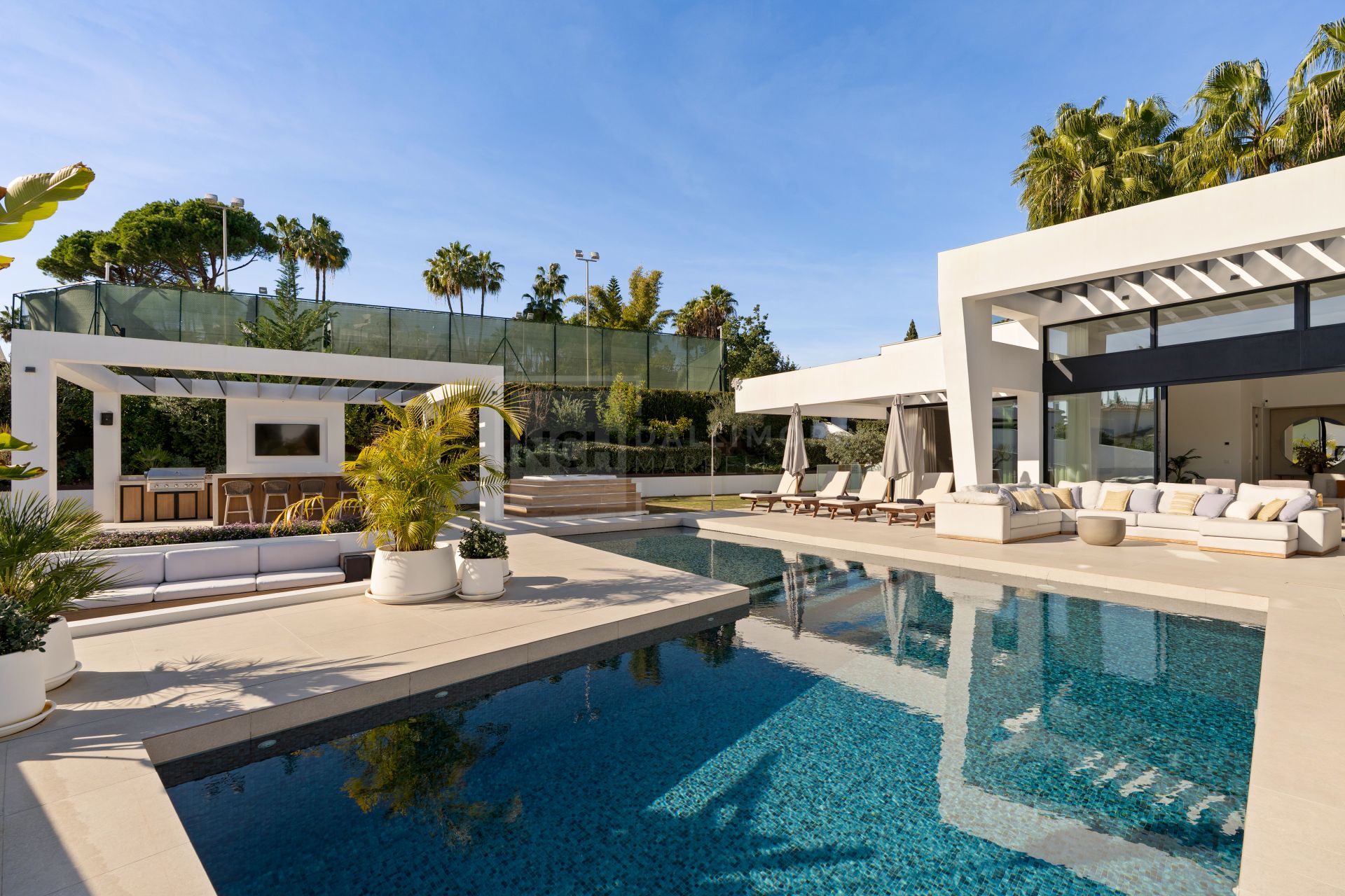 New Built Villa in Nueva Andalucia