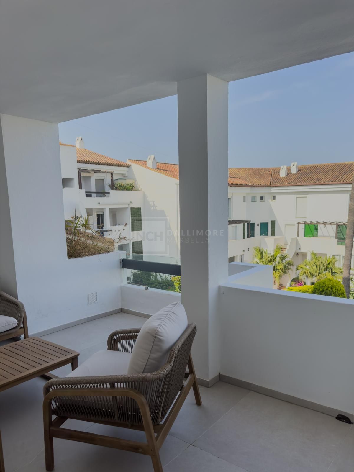 Elegante vivienda totalmente renovada en 2025 con acabados de alta gama y amplias terrazas