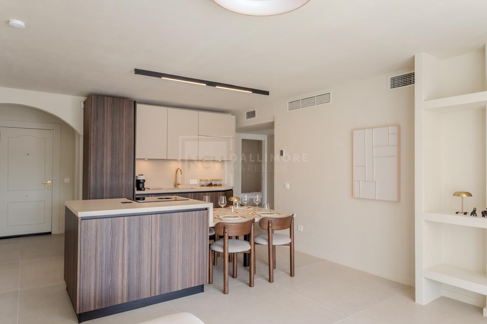 Elegante vivienda totalmente renovada en 2025 con acabados de alta gama y amplias terrazas