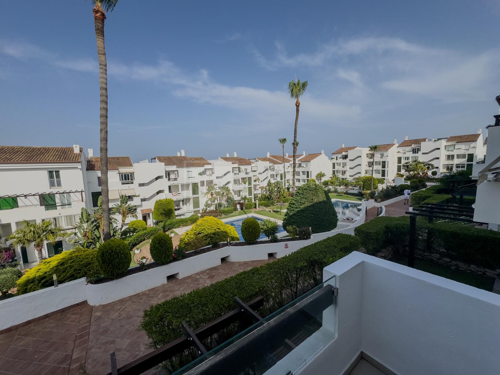 Elegante vivienda totalmente renovada en 2025 con acabados de alta gama y amplias terrazas