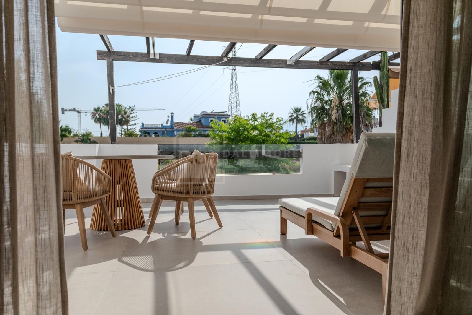 Elegante vivienda totalmente renovada en 2025 con acabados de alta gama y amplias terrazas
