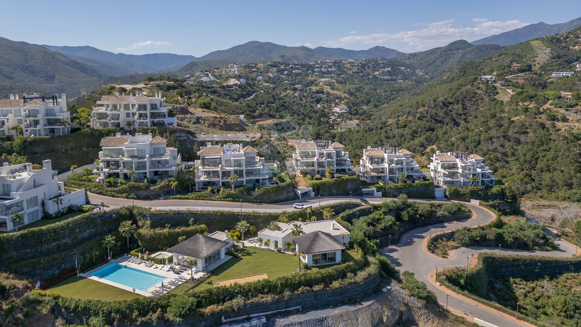 Penthouse in Marbella Club Hills, Benahavis