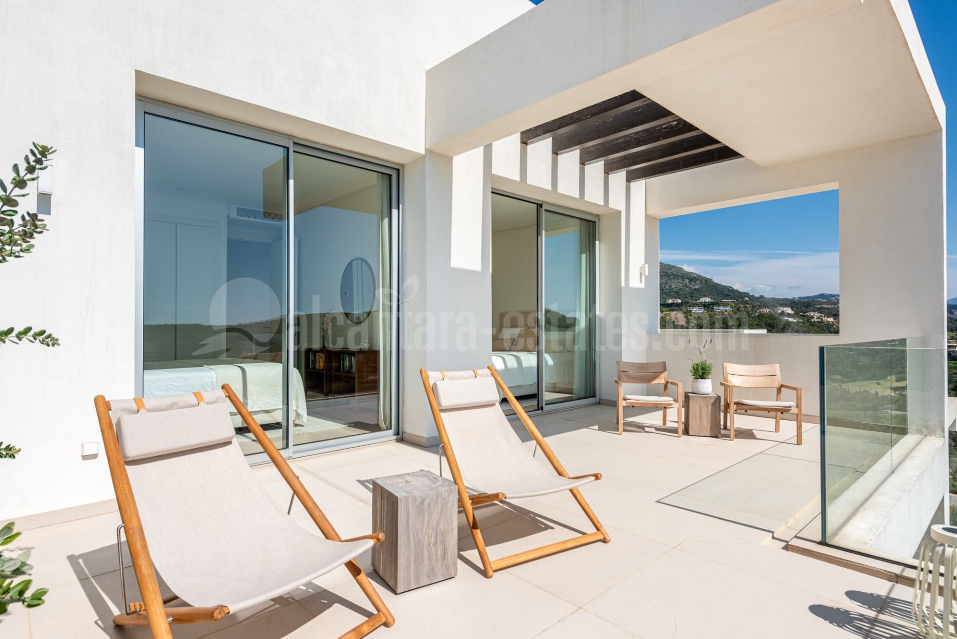 Penthouse in Marbella Club Hills, Benahavis