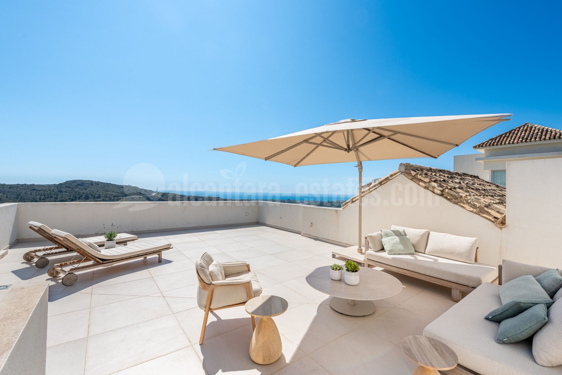 Penthouse in Marbella Club Hills, Benahavis