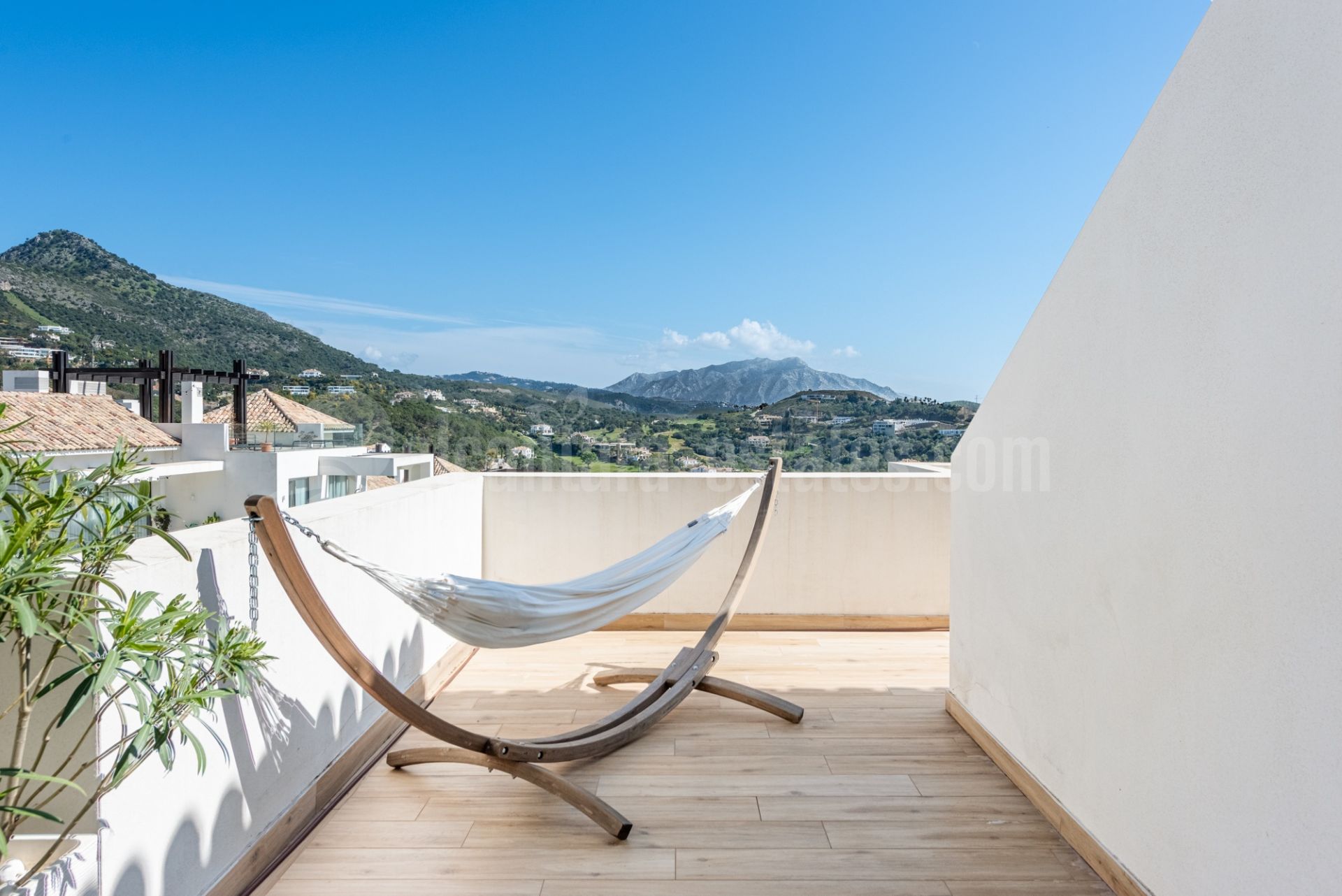 Penthouse in Marbella Club Hills, Benahavis