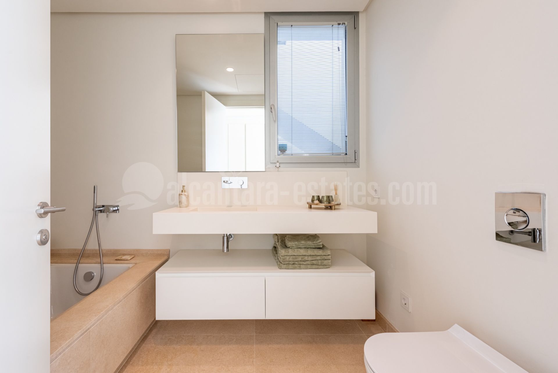 Penthouse in Marbella Club Hills, Benahavis