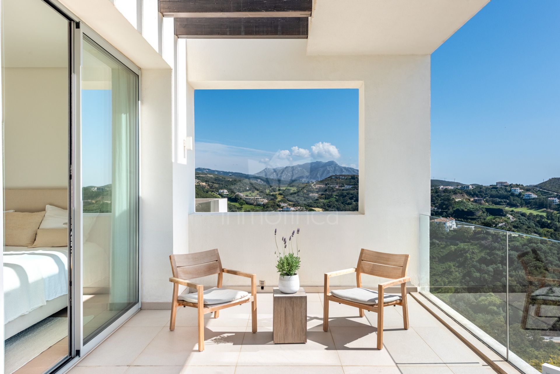 Ático en Marbella Club Hills, Benahavis