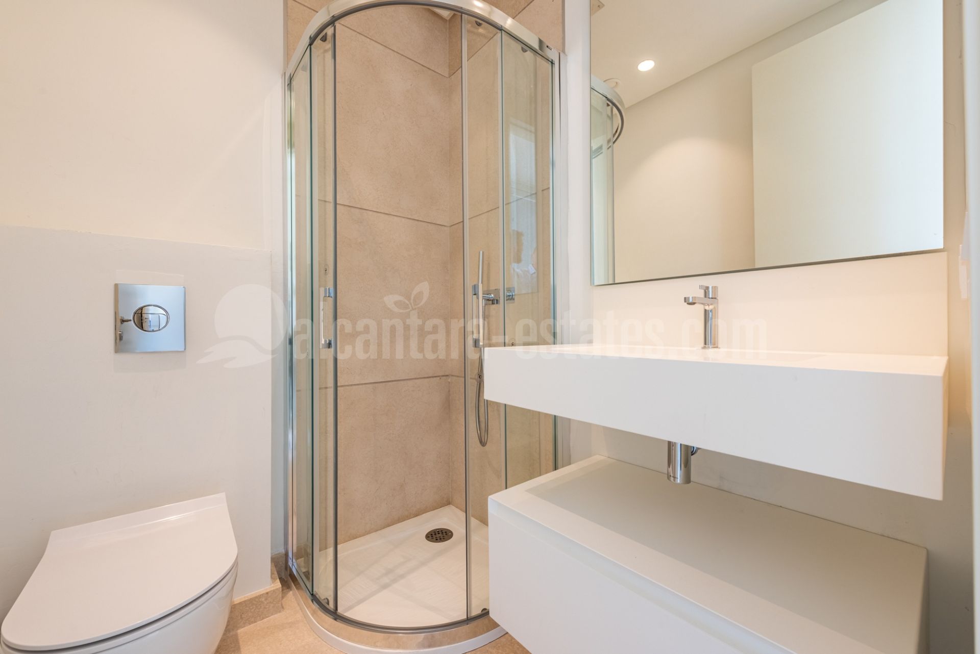 Penthouse in Marbella Club Hills, Benahavis