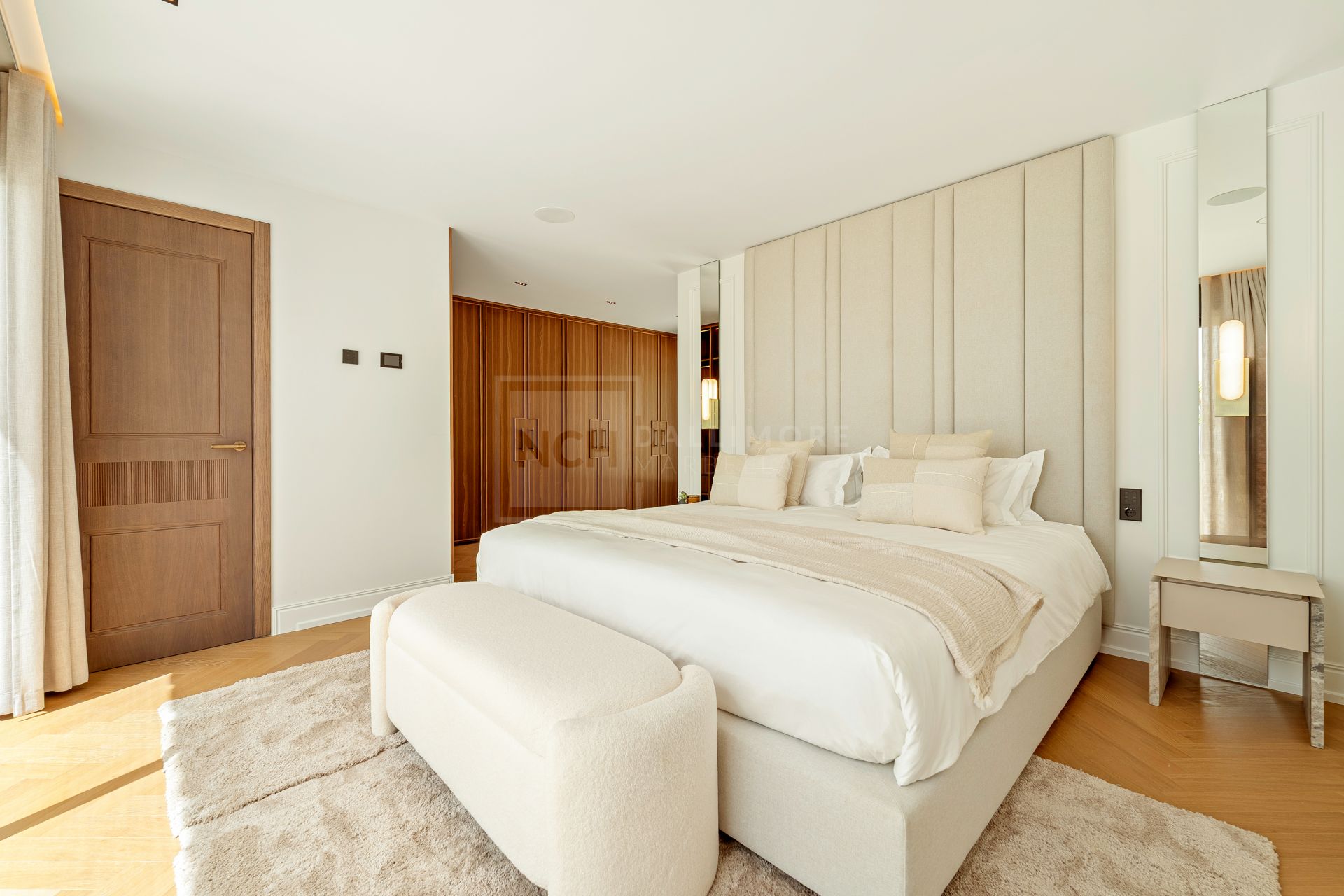 Beachfront Six Bedroom Villa With Panoramic Sea Views in Marbella