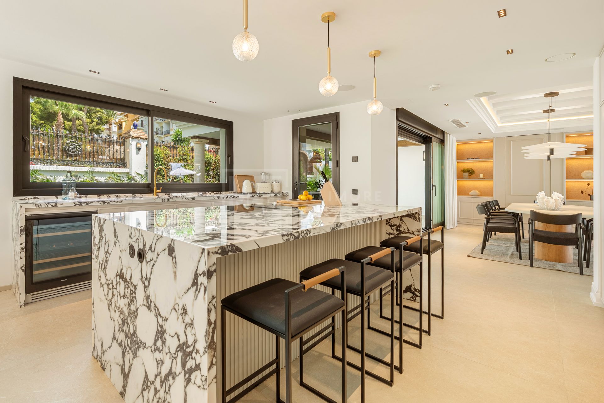 Beachfront Six Bedroom Villa With Panoramic Sea Views in Marbella