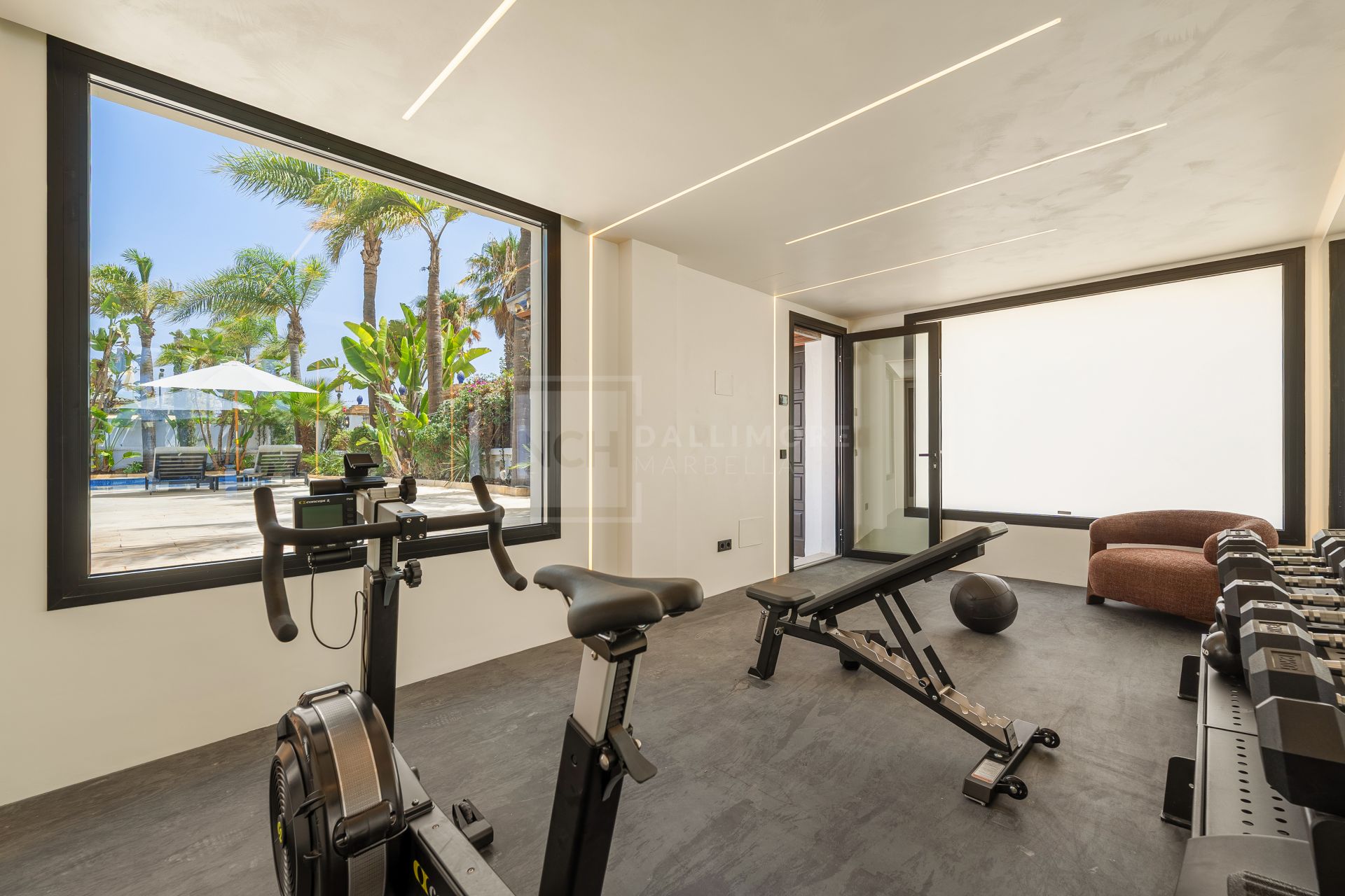 Beachfront Six Bedroom Villa With Panoramic Sea Views in Marbella