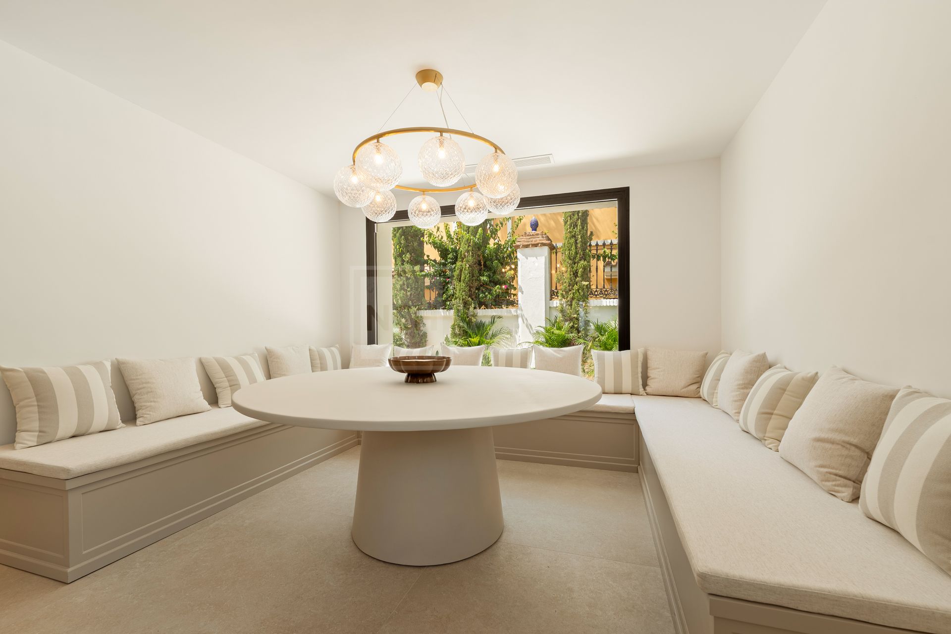 Beachfront Six Bedroom Villa With Panoramic Sea Views in Marbella